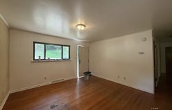 6 Riverview Dr, Athens, OH 45701