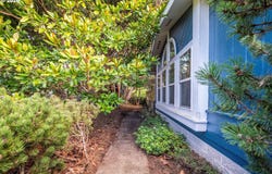 2501 CREEKSIDE Ln, NorthBend, OR 97459