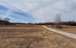 Raintree Circle, Loma Linda, MO 64804