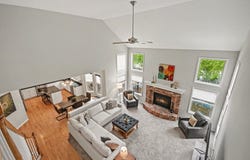 204 Holly Lane, Oswego, IL 60543