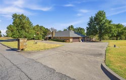 1305 Mockingbird Lane, Guthrie, OK 73044