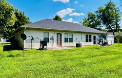 409 S Jefferson St, Centralia, MO 65240