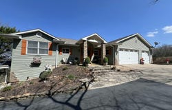 1079 Cambridge Drive, Blue Eye, MO 65611