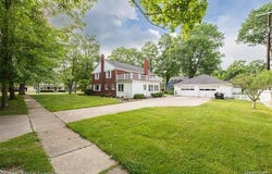 221 S Tompkins Street, Howell, MI 48843