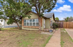 1003 8th Street, Shallowater, TX 79363