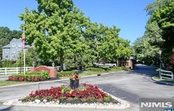 876 Somerset Court, Ramsey, NJ 07446