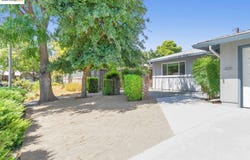 2011 Regis DR, Davis, CA 95618