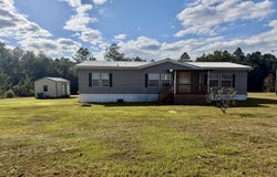 26200 Longvue Dr, Picayune, MS 39466