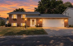 95 Sunray Drive, Highland, IL 62249