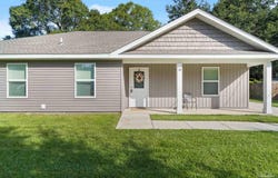 10 Nottingham Way, Pensacola, FL 32506