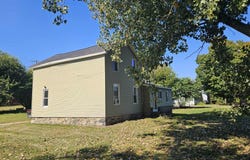 9912 Kinneville Road, Eaton Rapids, MI 48827