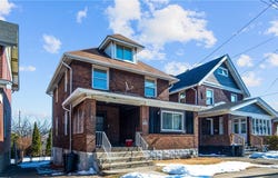 205 Thomas St, West Mifflin, PA 15122