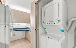 6800 Cypress Rd, Plantation, FL 33317