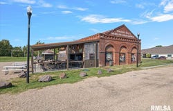 504 E JACKSON Street, Pana, IL 62557