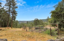 2520 CARROLL Rd, Mosier, OR 97040
