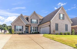 200 VALLEYVIEW Ln, Oakland, TN 38060