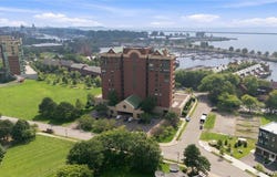 902 Admirals Walk, Buffalo, NY 14202