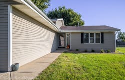 409 Hickory Drive, Davis Junction, IL 61020