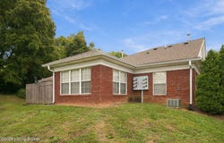 7313 Fox Hollow Way, Louisville, KY 40228