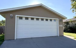 382 Mellette Ave SW, Huron, SD 57350