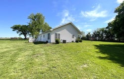 2917 County Road 2860, Higbee, MO 65257