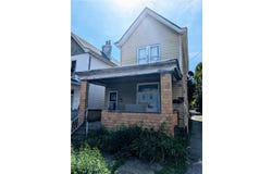 215 16th St, Beaver Falls, PA 15010