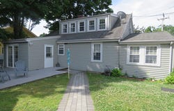 812 East St, Dedham, MA 02026