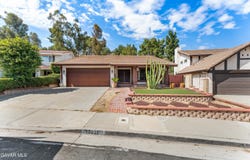 16035 Circle Diamond Road, Sylmar, CA 91342