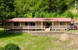 35322 River Rd, Lenore, ID 83541
