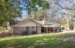 3702 Colonial Drive, Nacogdoches, TX 75965