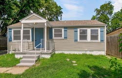 10522 E 6th Street S, Independence, MO 64053