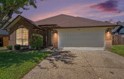 6017 Hilltop Drive, Watauga, TX 76148