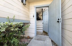 9933 Independence, Chatsworth, CA 91311