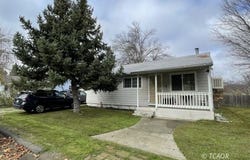 125 Texas Ave, Lewiston, CA 96052