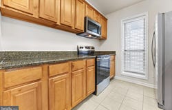 3175 SUMMIT SQUARE Drive, OAKTON, VA 22124