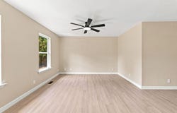 516 E Springfield Street, Aurora, MO 65605