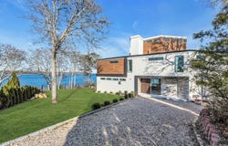 10 Bay View Drive, Hampton Bays, NY 11946