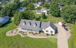1067 Mohawk Trail SW, Hartville, OH 44632