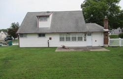 45 QUEENSBRIDGE Road, LEVITTOWN, PA 19057