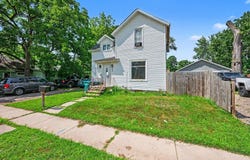 304 Fifth Avenue, Three Rivers, MI 49093