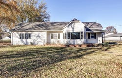 411 W NORTH Street, Morrisonville, IL 62546