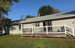 413 NW 8Th Avenue, Independence, IA 50644