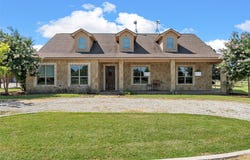 180 Hcr 2224 E, Aquilla, TX 76622