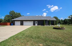 17700 Brad Lane, Three Rivers, MI 49093