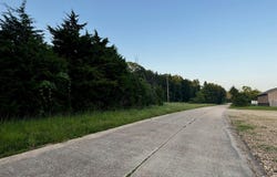 Lucky Road, Seymour, MO 65746
