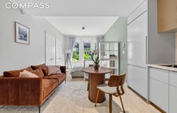 208 Delancey Street, New York, NY 10002