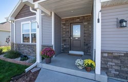 1451 Whalen Dr, Oconomowoc, WI 53066