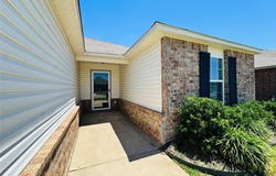 1870 Bartlett Drive, Newcastle, OK 73065