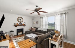 15 SMITH Drive, ALLENTOWN, NJ 08501