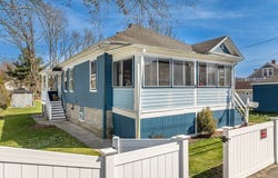 992 Lees River Ave, Somerset, MA 02726